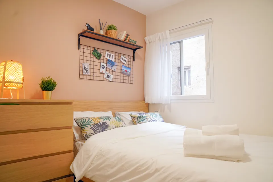 1 bedroom with balcony – 16 Yehiel Kafah St., Tel Aviv (2)