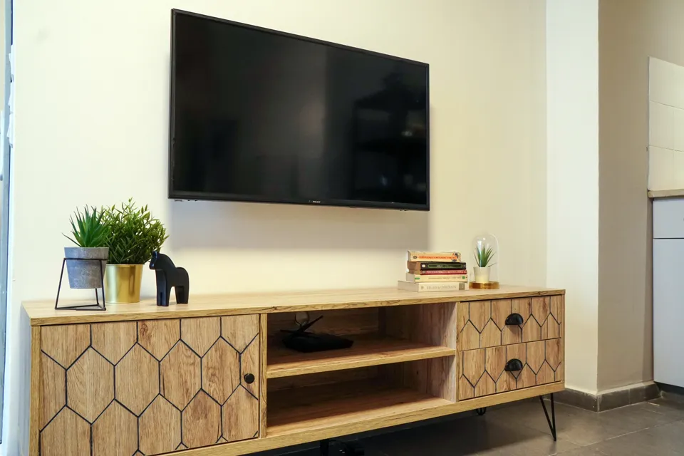 1 bedroom with balcony – 16 Yehiel Kafah St., Tel Aviv (7)