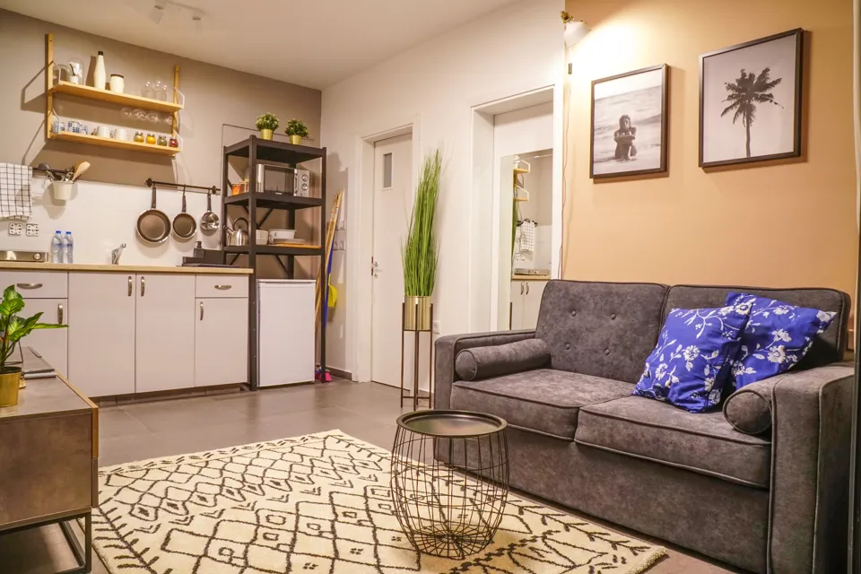 1 bedroom with private balcony – 16 Yehiel Kafah St., Tel Aviv (6)