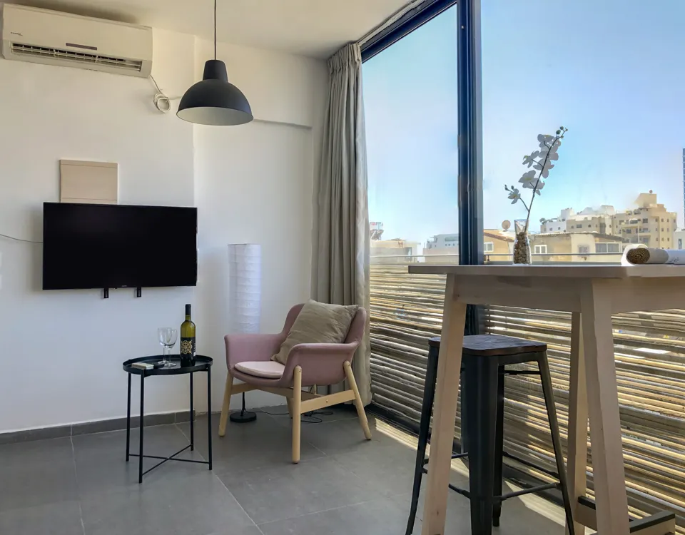 Sunny studio – 16 Yehiel Kafah St., Tel Aviv (1)